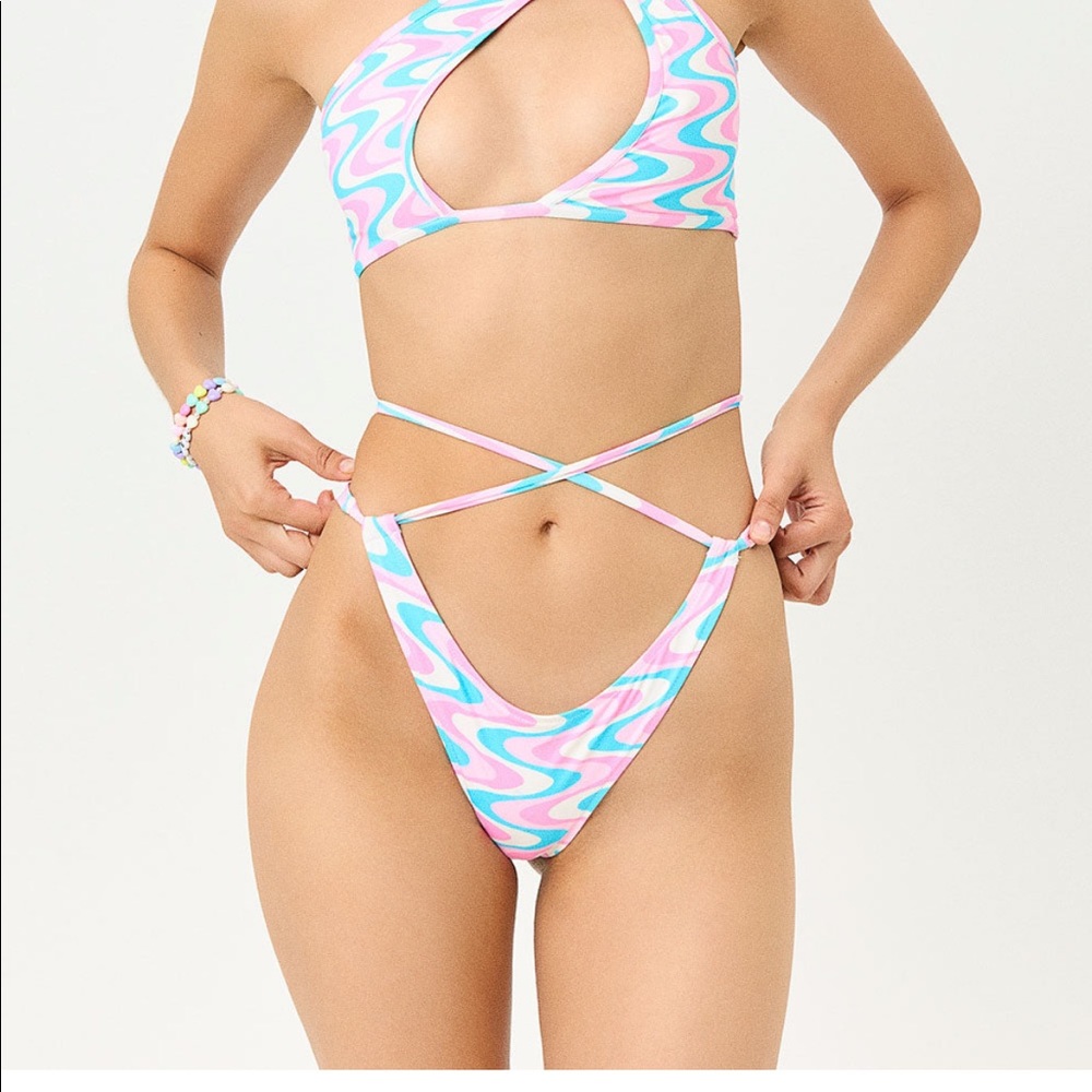 NWT Sydney bikini bottom